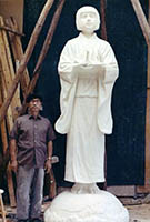 平和を祈る子の像